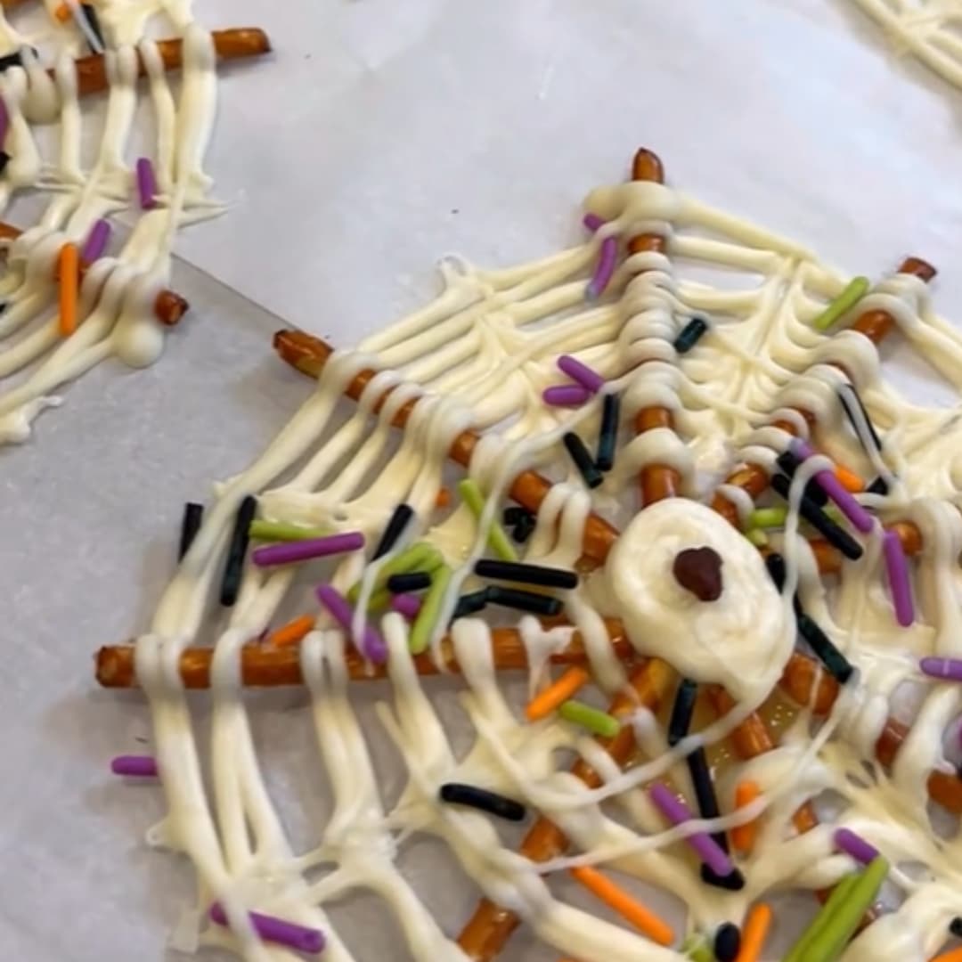 CHOCOLATE PRETZEL SPIDERWEBS