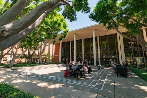 FICUS Grove East (Theater Arts) UTC Courtyard